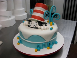 Cat in the Hat Cake (8)